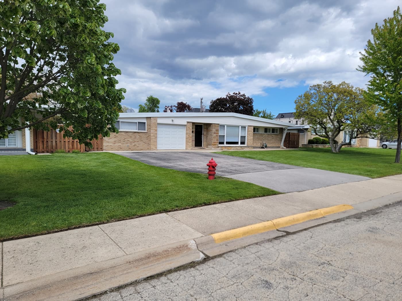 California ranch at 7830 W Carmen Avenue, Norridge
